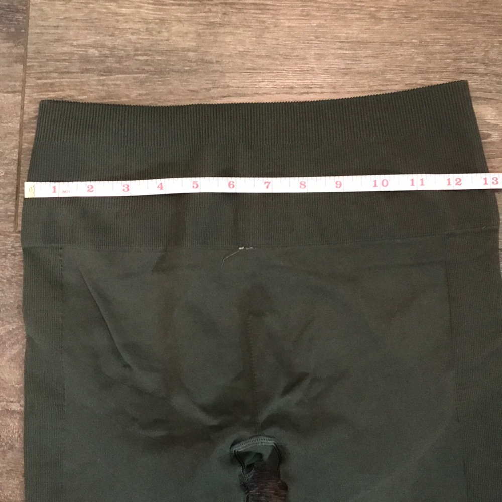 Lululemon Zone In Crop - Picture 8 of 9